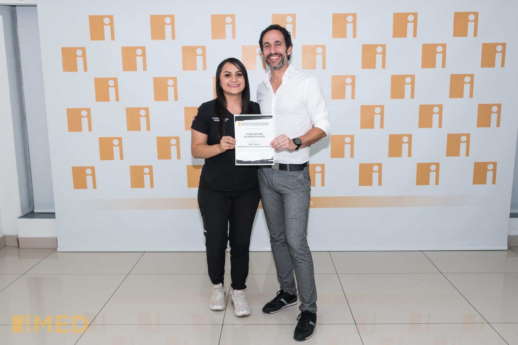 Fotografía de actualización clínica y práctica quirúrgica